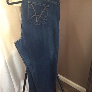 Kut from the Kloth Catherine Jeans